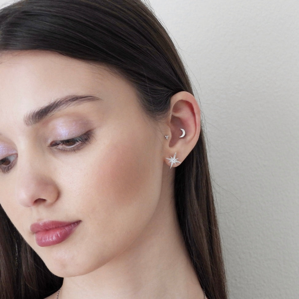 Second Star Earrings in White Gold